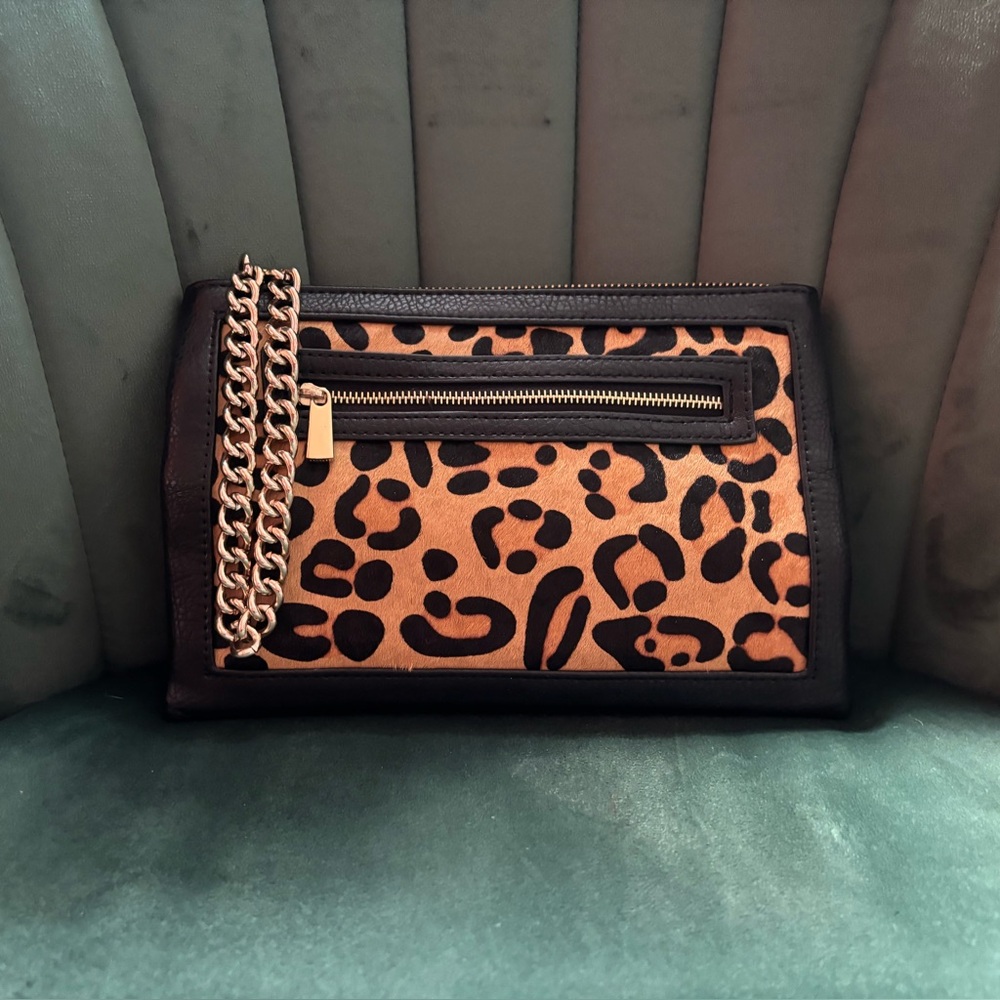 NWOT - Cute Express Leopard Print Chain Clutch